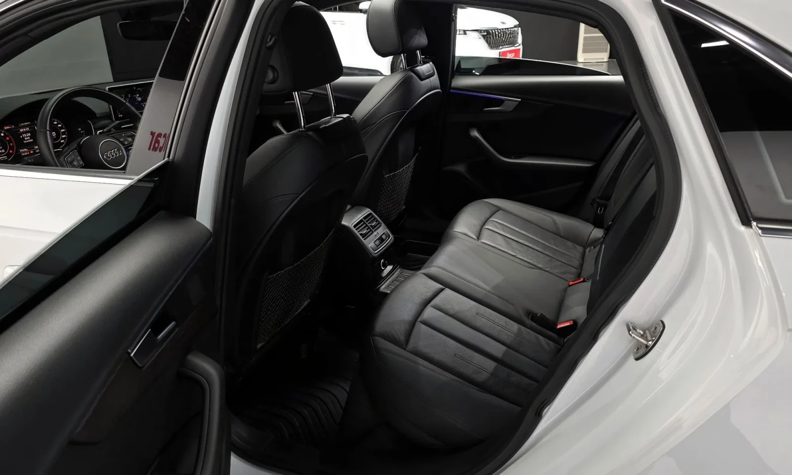 Audi A4 2.0 TFSI, HeadUP, Подгрев, снимка 12 - Автомобили и джипове - 54595976