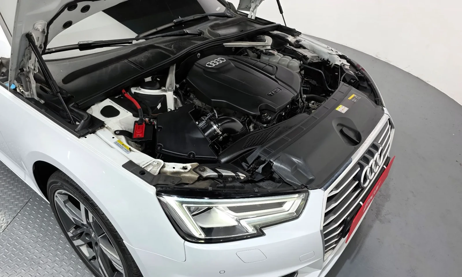 Audi A4 2.0 TFSI, HeadUP, Подгрев, снимка 6 - Автомобили и джипове - 54595976
