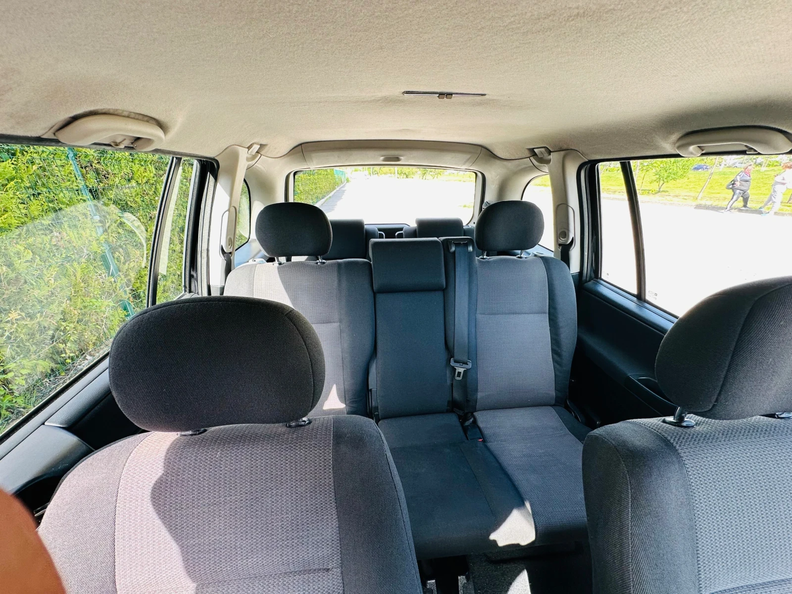 Opel Zafira 2.0DTI, снимка 11 - Автомобили и джипове - 54666089
