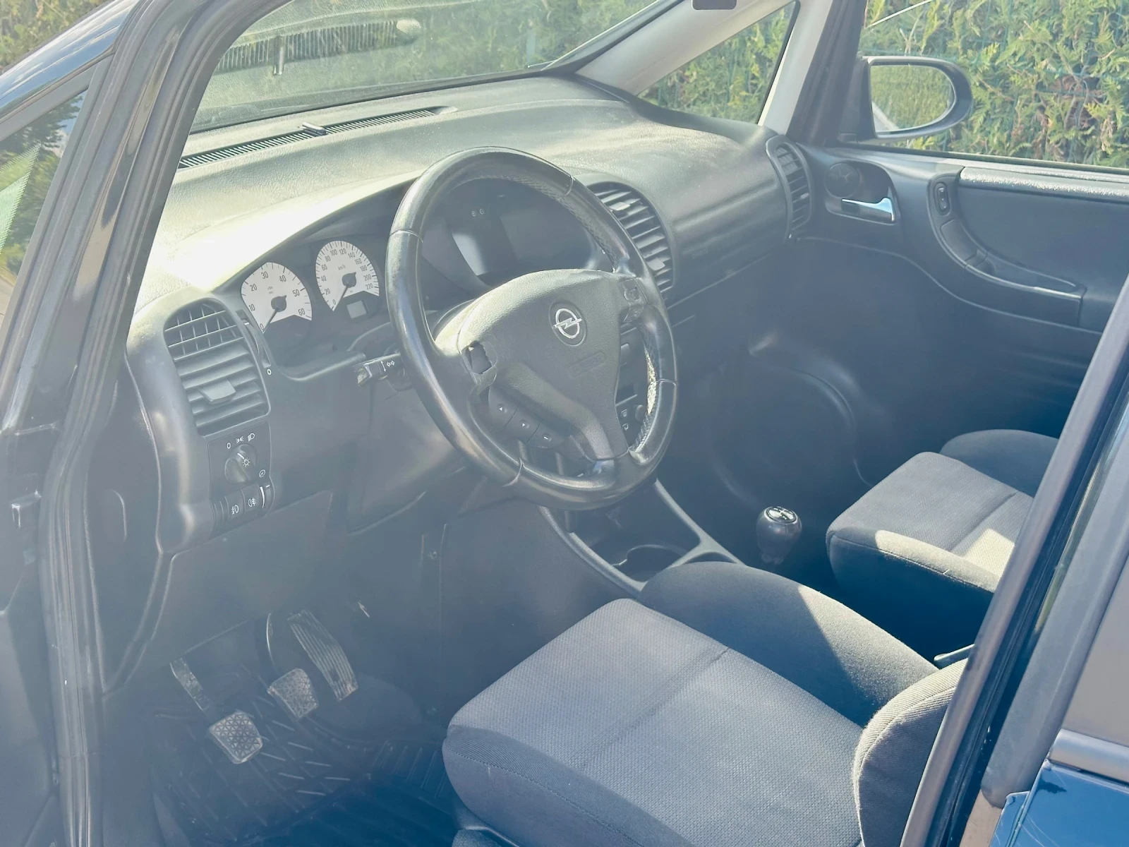 Opel Zafira 2.0DTI, снимка 7 - Автомобили и джипове - 54666089