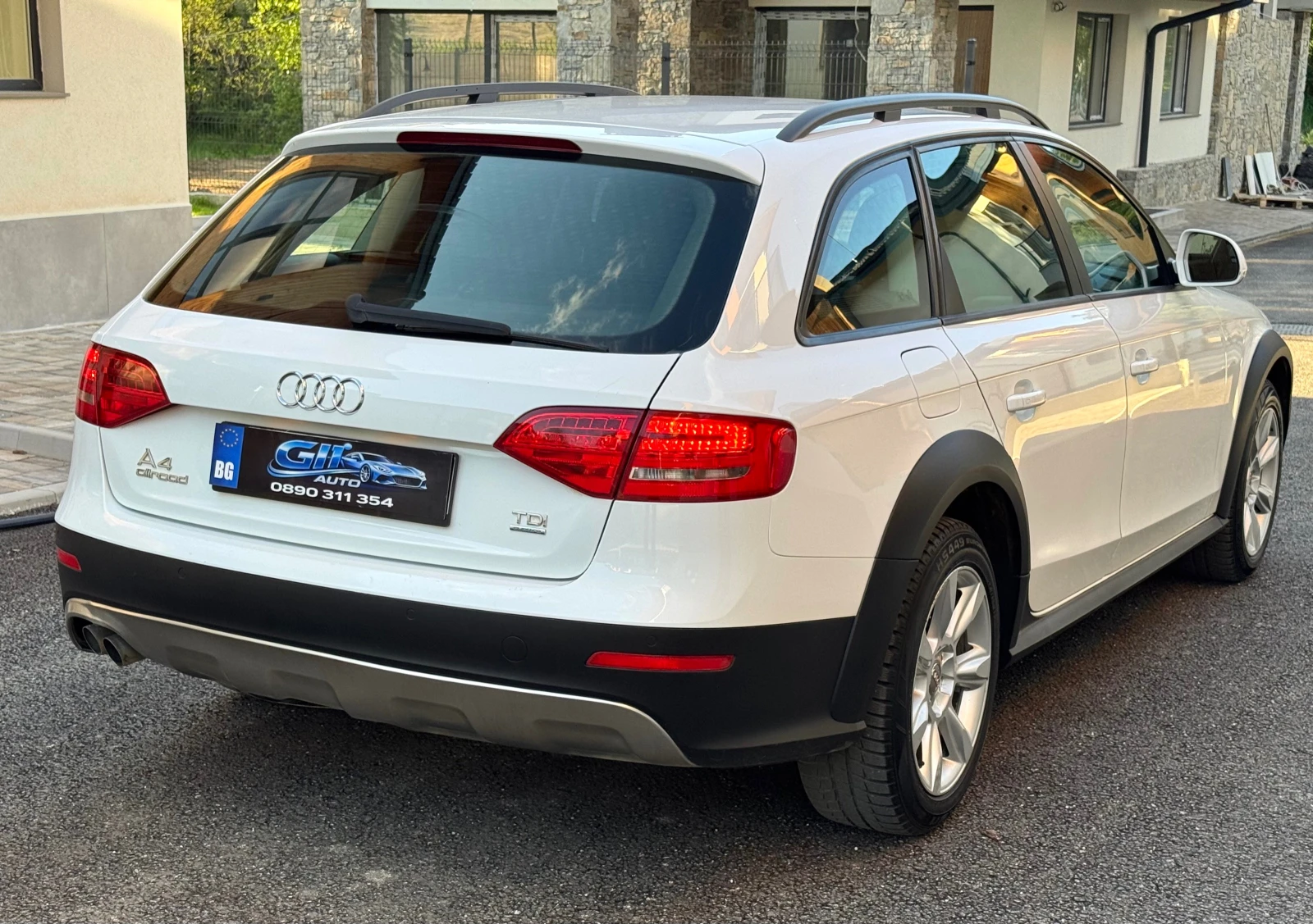 Audi A4 Allroad Quattro/2.0TDI/Banq&Olufsen, снимка 4 - Автомобили и джипове - 54977665