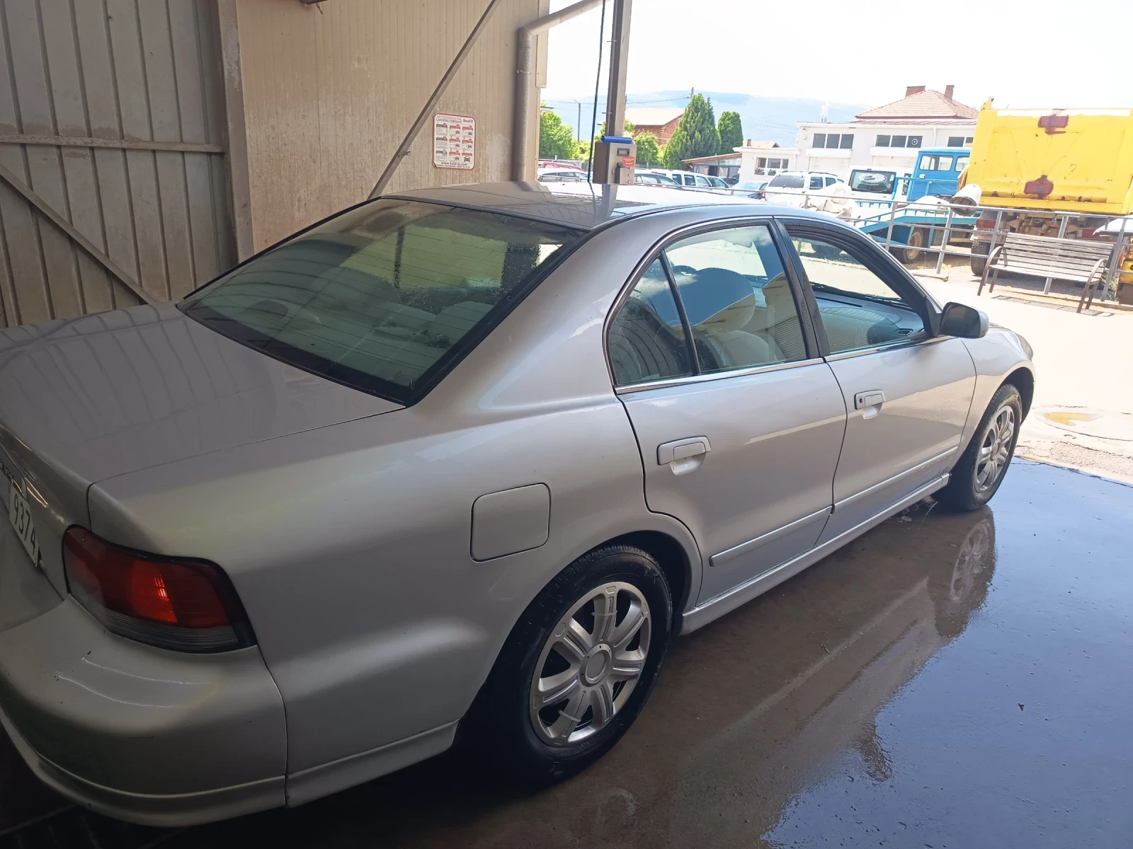 Mitsubishi Galant 2, 4 Газ/бензин