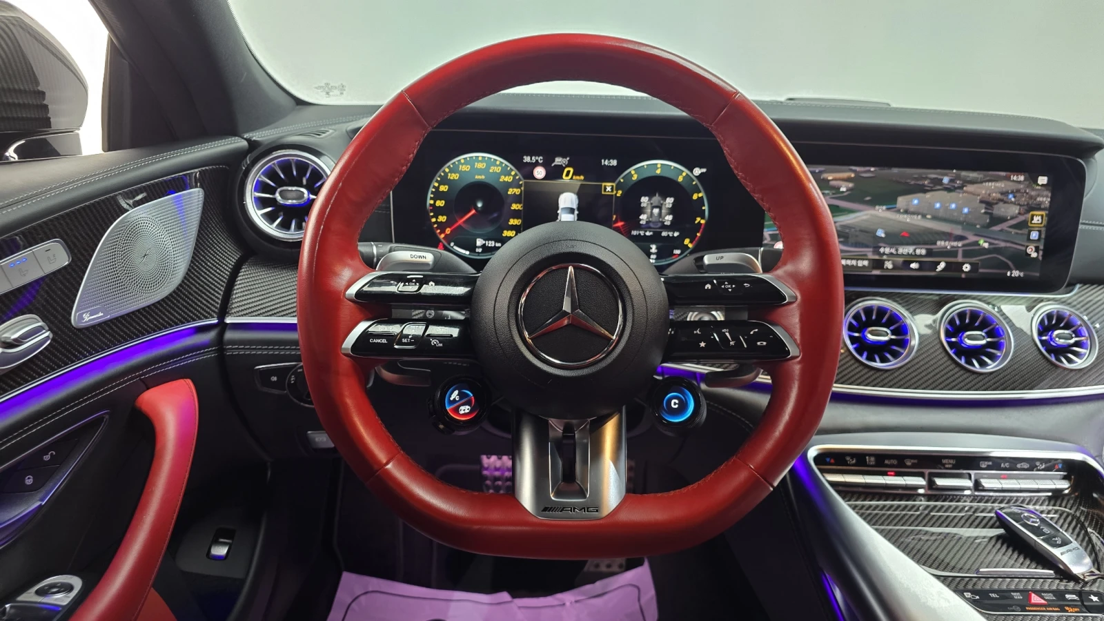 Mercedes-Benz AMG GT 63 S* ЕЛ. БАГАЖНИК* BLIND SPOT* SOFT CLOSE* КРАЙНА, снимка 13 - Автомобили и джипове - 55341647