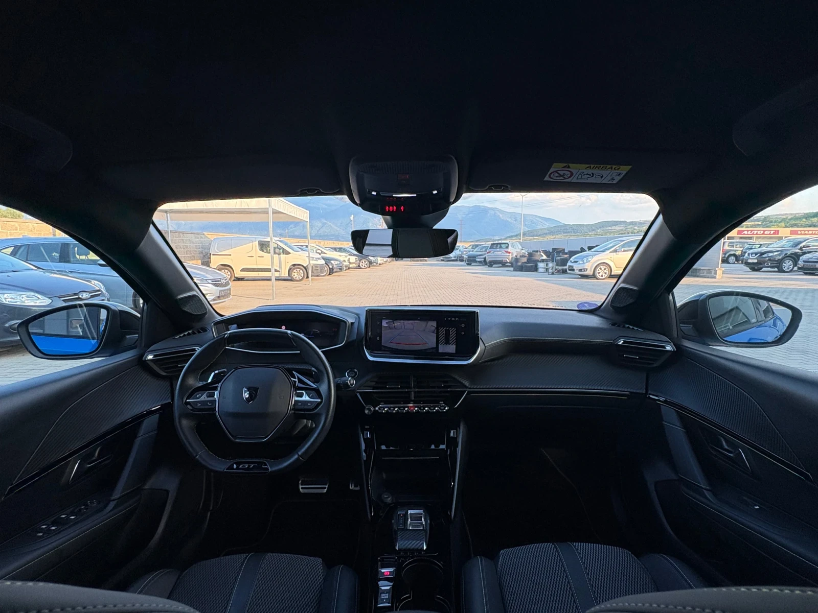 Peugeot 208, снимка 11 - Автомобили и джипове - 55568876