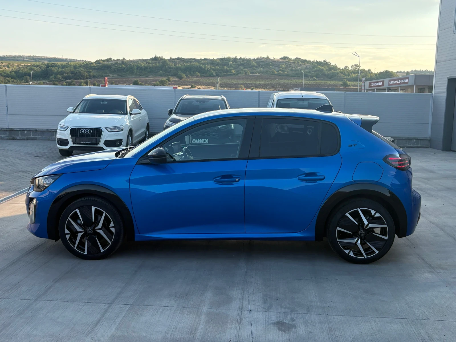 Peugeot 208, снимка 4 - Автомобили и джипове - 55568876