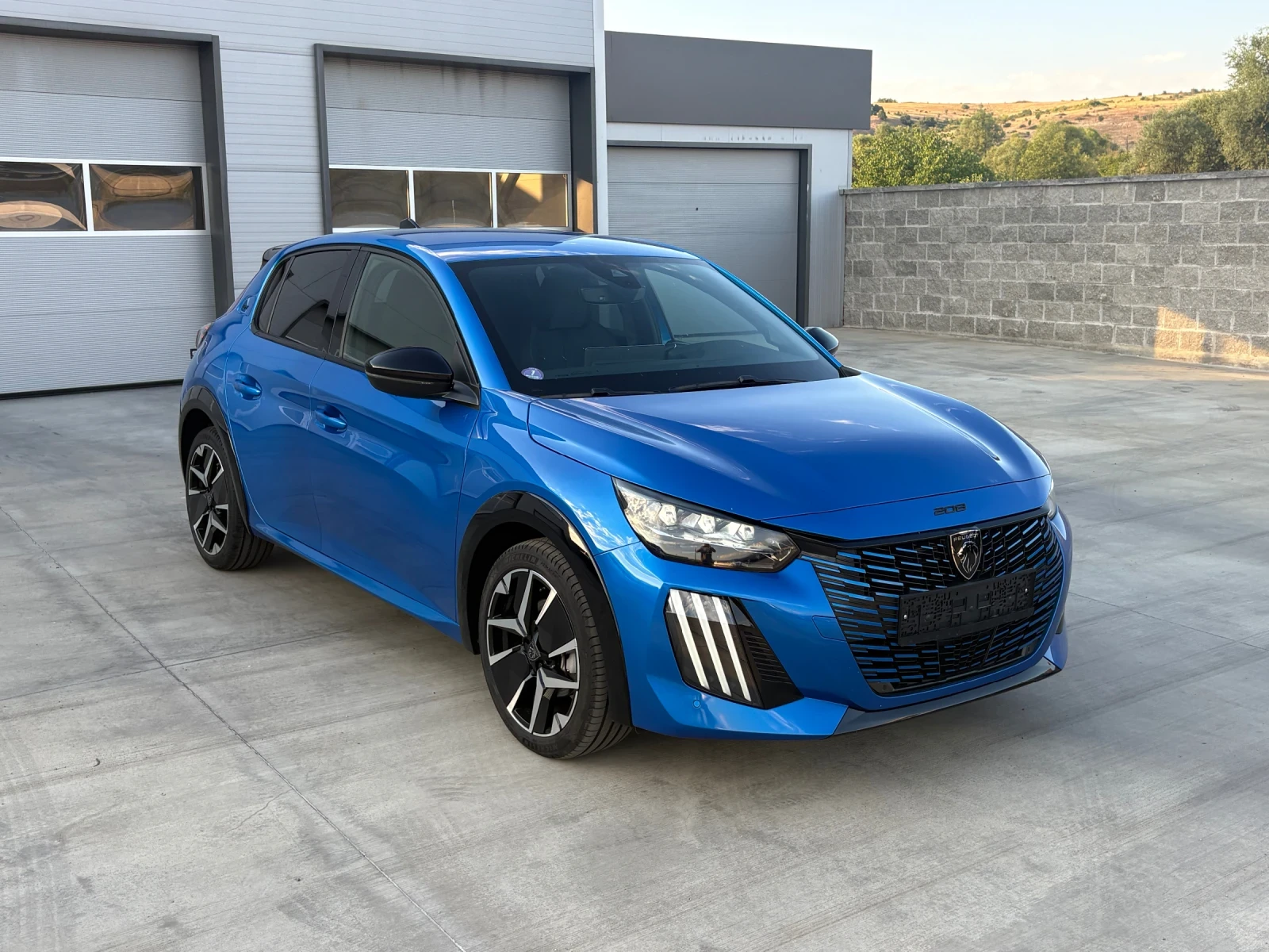 Peugeot 208, снимка 2 - Автомобили и джипове - 55568876