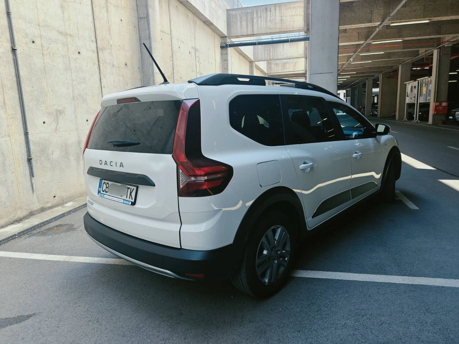 Dacia Jogger, снимка 4 - Автомобили и джипове - 55654376