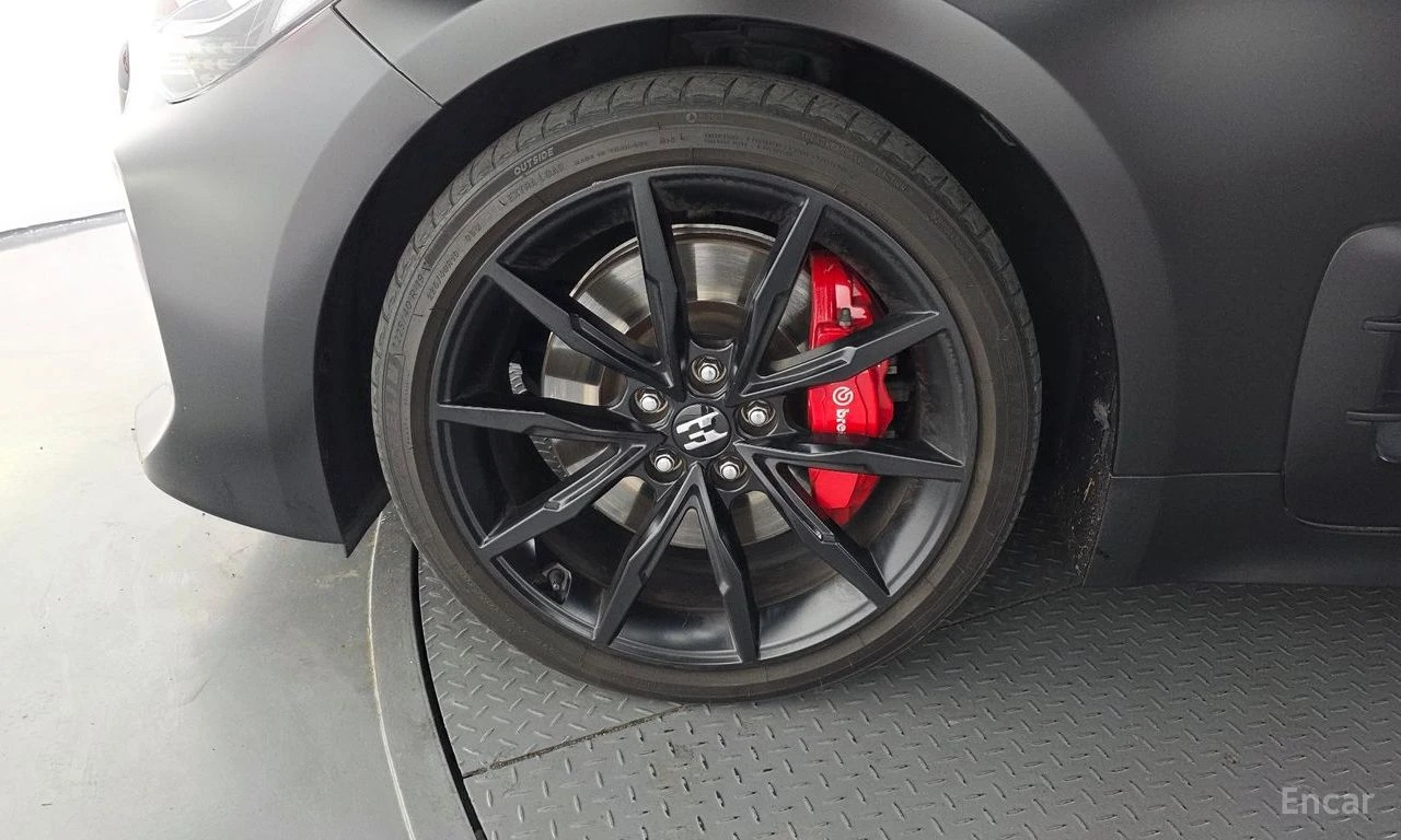 Kia Stinger 3.3GT Masters* LEXICON* DISTRONIC* 360* ХЕДЪП* , снимка 5 - Автомобили и джипове - 55666396