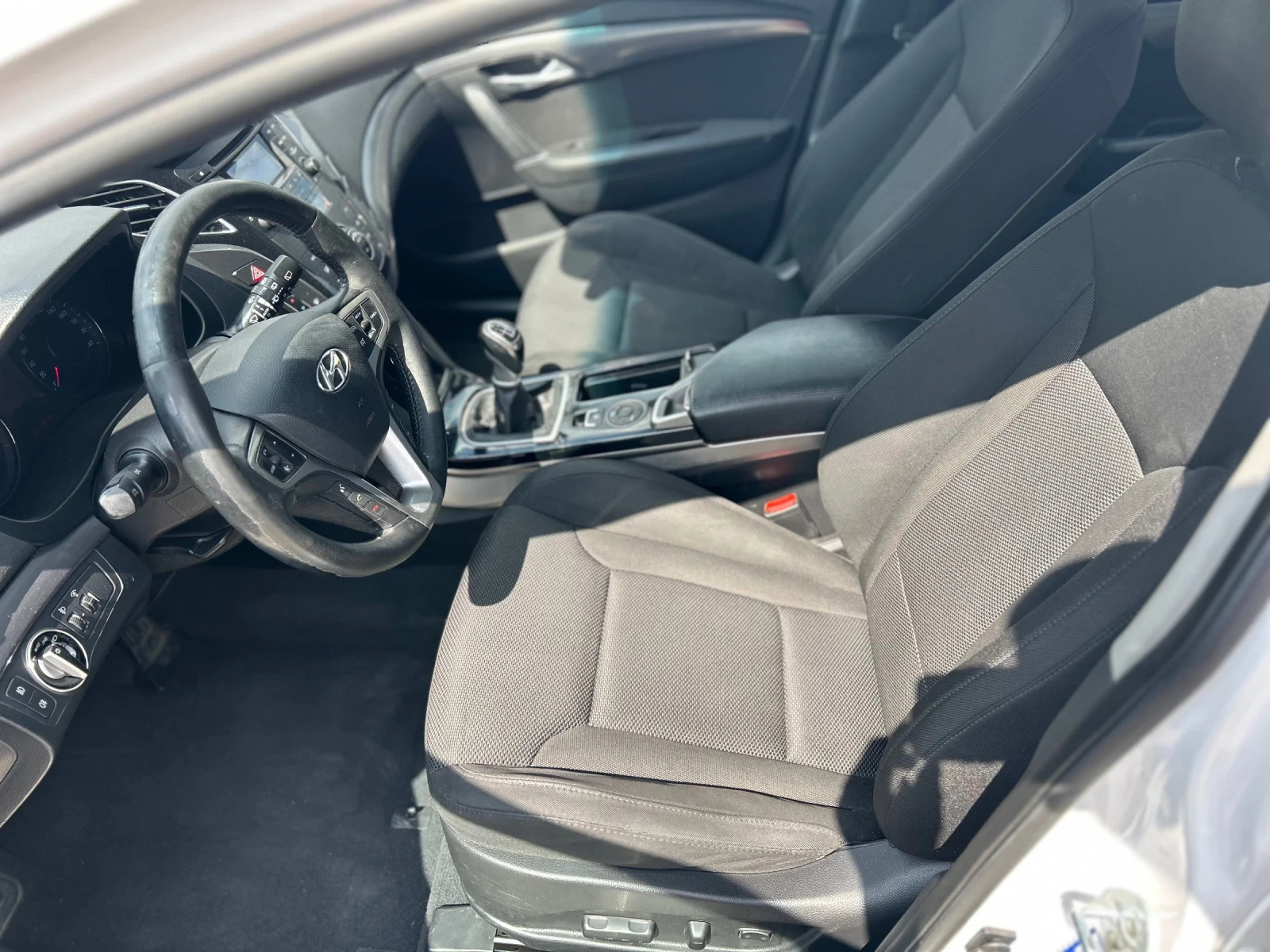 Hyundai I40, снимка 9 - Автомобили и джипове - 55831686