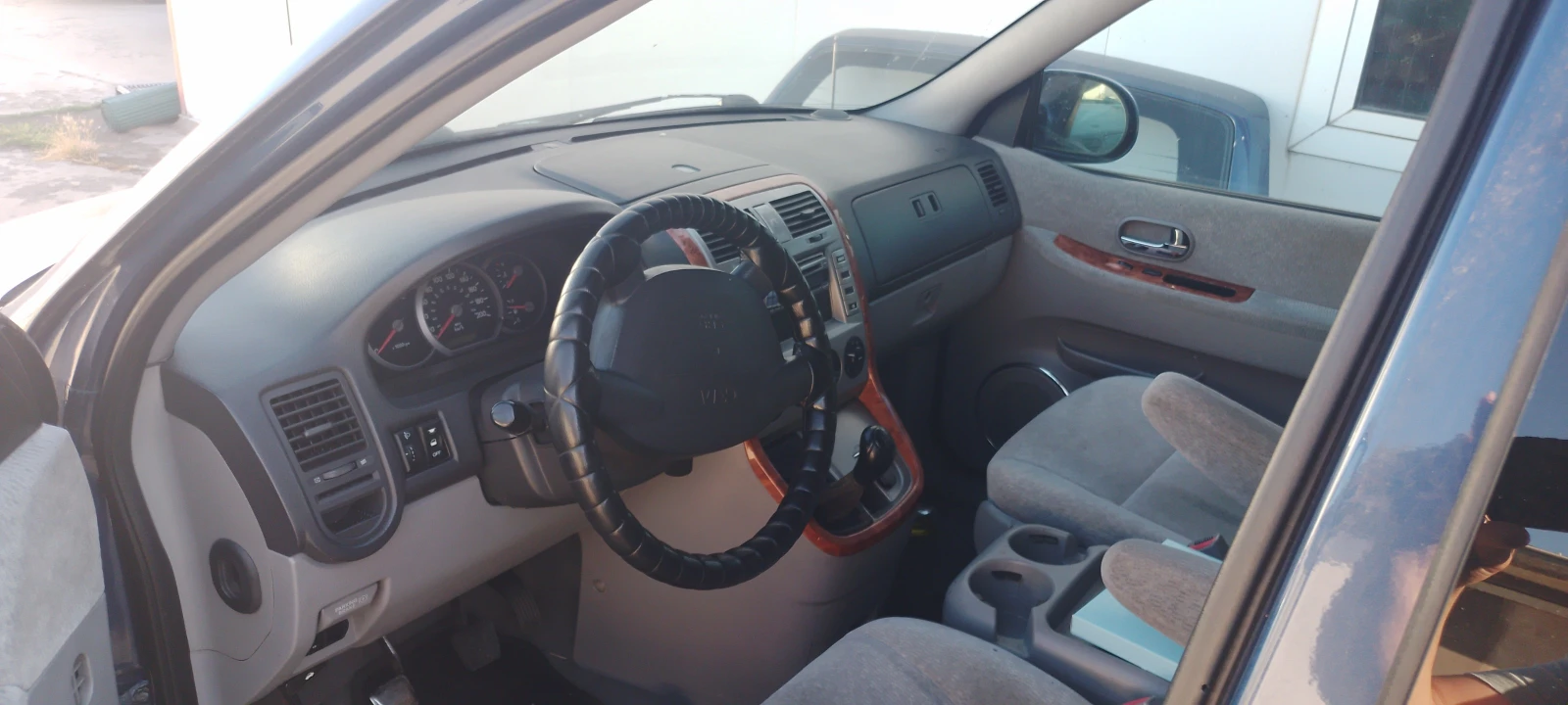 Kia Carnival 2.9 CRDI, снимка 4 - Автомобили и джипове - 56112524