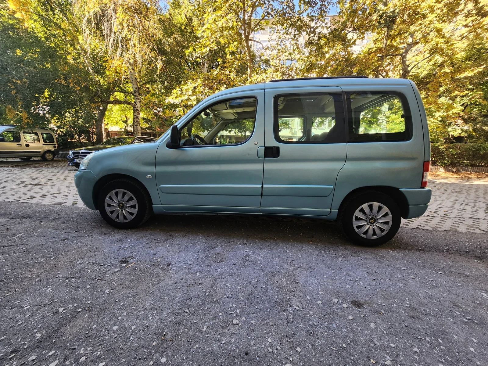 Citroen Berlingo 1.4i 75 ��. ������-��� �������� | Mobile.bg � ����������� 4