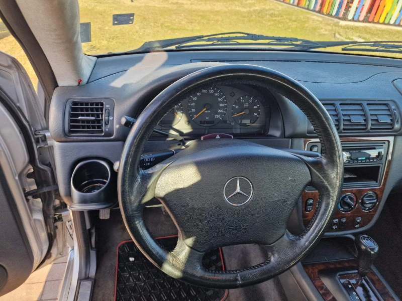 Mercedes-Benz ML 270, снимка 16 - Автомобили и джипове - 48998111