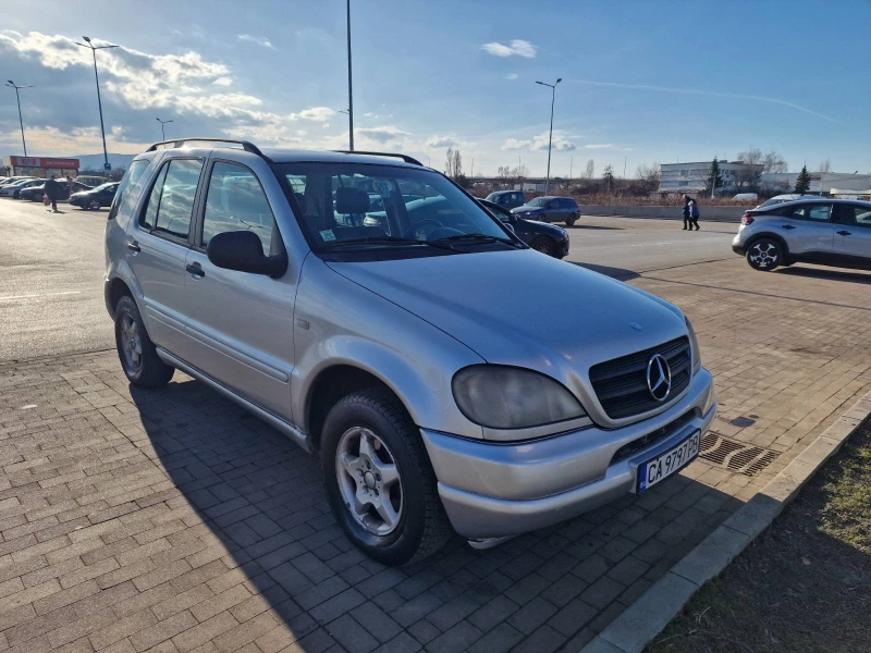 Mercedes-Benz ML 270, снимка 4 - Автомобили и джипове - 49536228