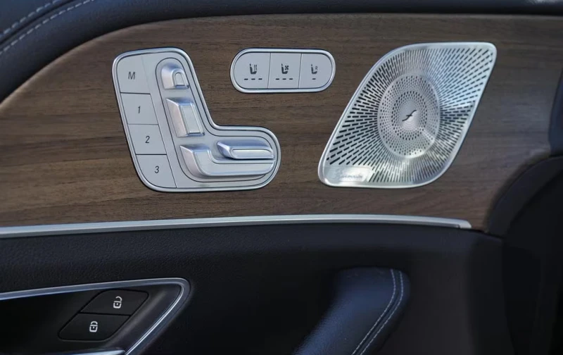 Mercedes-Benz GLS 400 AMG/330HP/4MATIC/7S/PANO/HUD/BURM/360/MEMO/293g, снимка 7 - Автомобили и джипове - 51659003