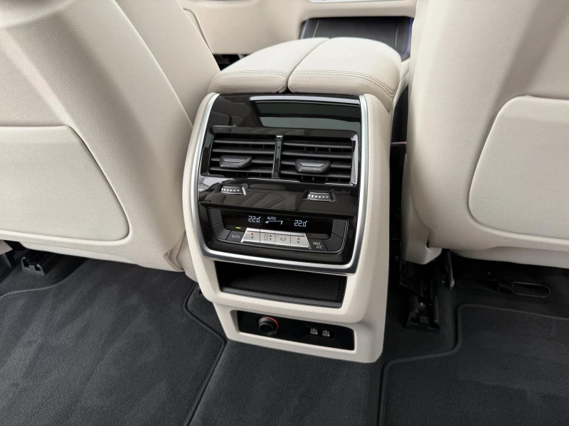 BMW X7 xDrive 40d 6+ 1 Места, снимка 13 - Автомобили и джипове - 53167743