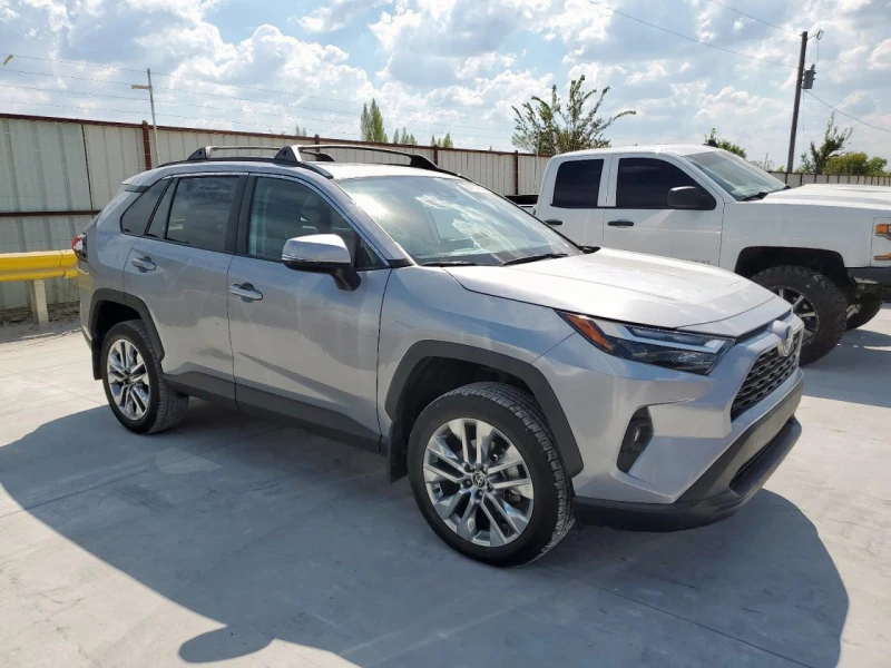 Toyota Rav4 XLE PREMIUM, снимка 3 - Автомобили и джипове - 53595672
