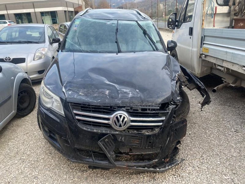 VW Tiguan 2.0TDI tip CFF 4X4, снимка 1 - Автомобили и джипове - 35681984