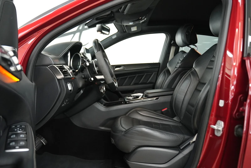 Mercedes-Benz GLE 63 S AMG Coupe 4Matic Exclusive Night Package, снимка 9 - Автомобили и джипове - 52706544