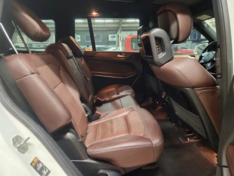 Mercedes-Benz GL 550 4.6L 8 All wheel drive, снимка 3 - Автомобили и джипове - 53367662