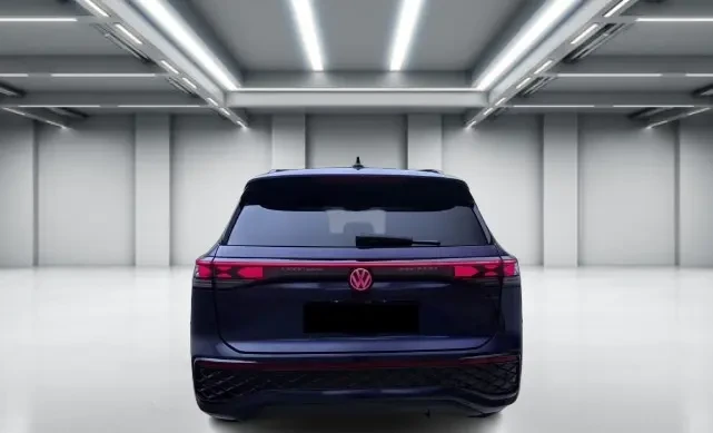 VW Tayron 2.0 TDI 4Motion = R-line = Гаранция, снимка 3 - Автомобили и джипове - 55737564