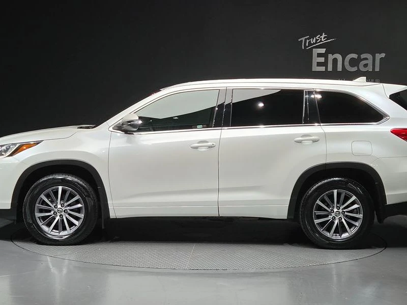 Toyota Highlander 3.5 2GR Automatic, снимка 14 - Автомобили и джипове - 55950394