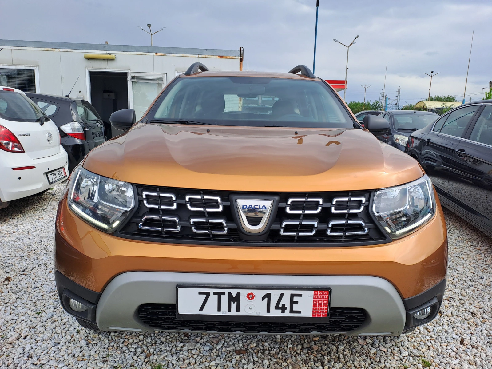 Dacia Duster 1, 6i, 4WD, 82000км - изображение 3