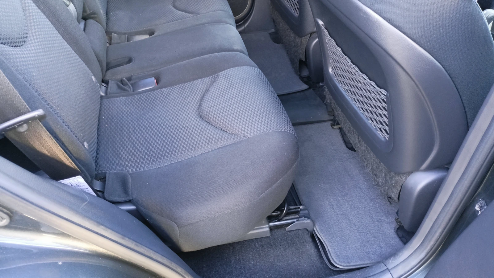 Toyota Rav4  - изображение 8