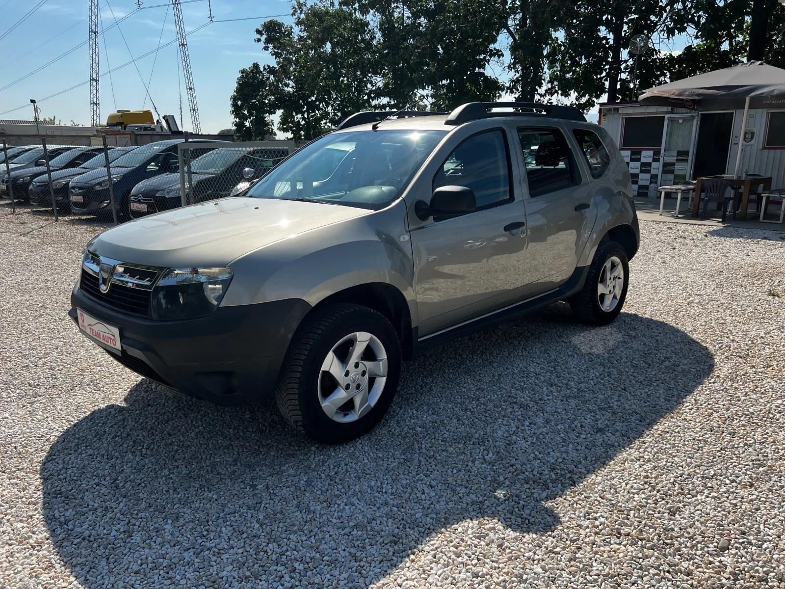 Dacia Duster 1.6i 155000km.SWISS - изображение 2