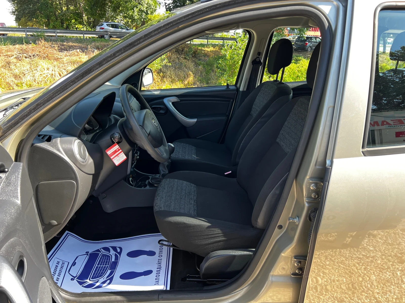 Dacia Duster 1.6i 155000km.SWISS - изображение 10