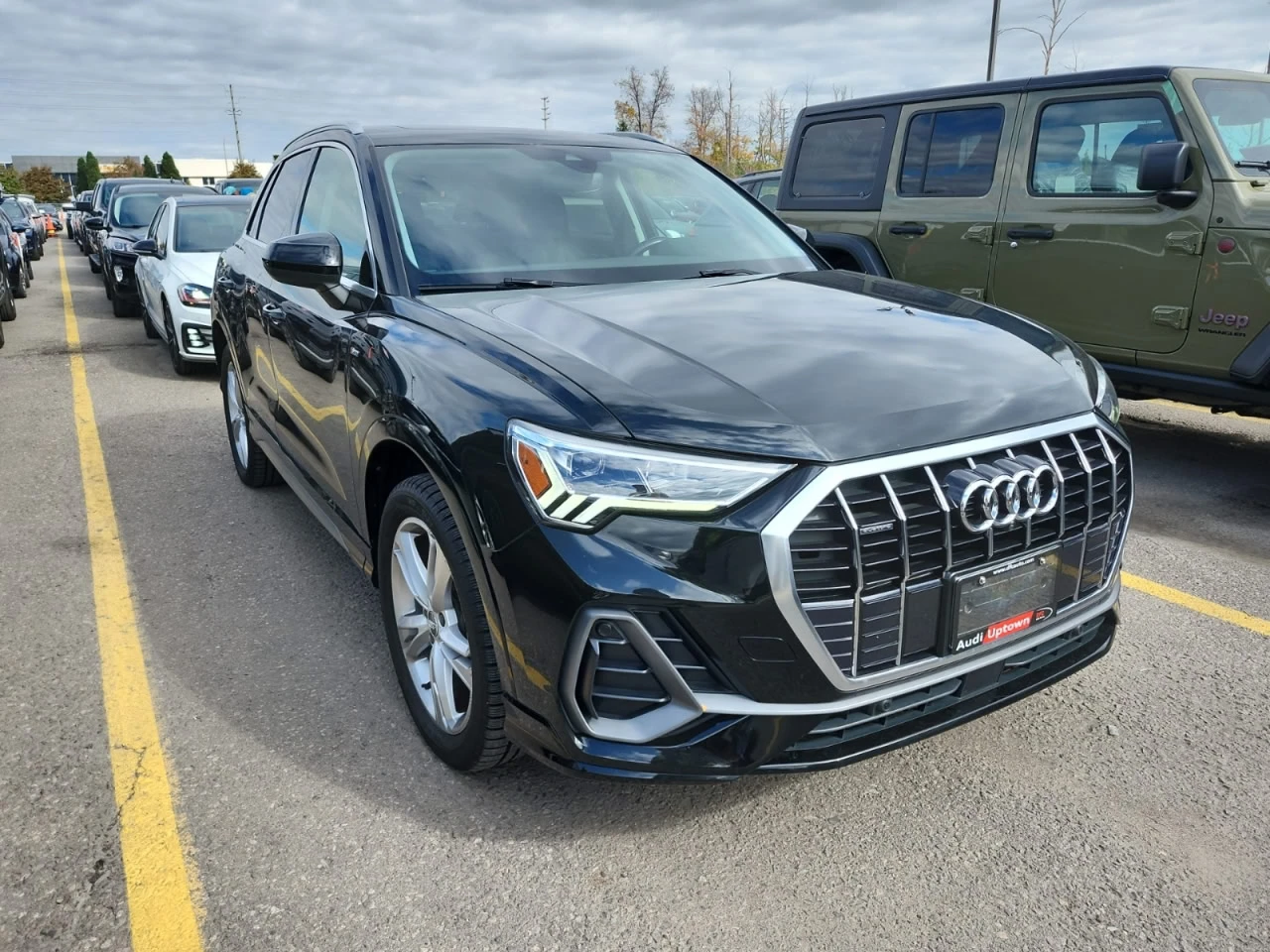 Audi Q3 * АВТО КРЕДИТ* ЦЕНА ДО БГ * Сервизна история *  - изображение 2