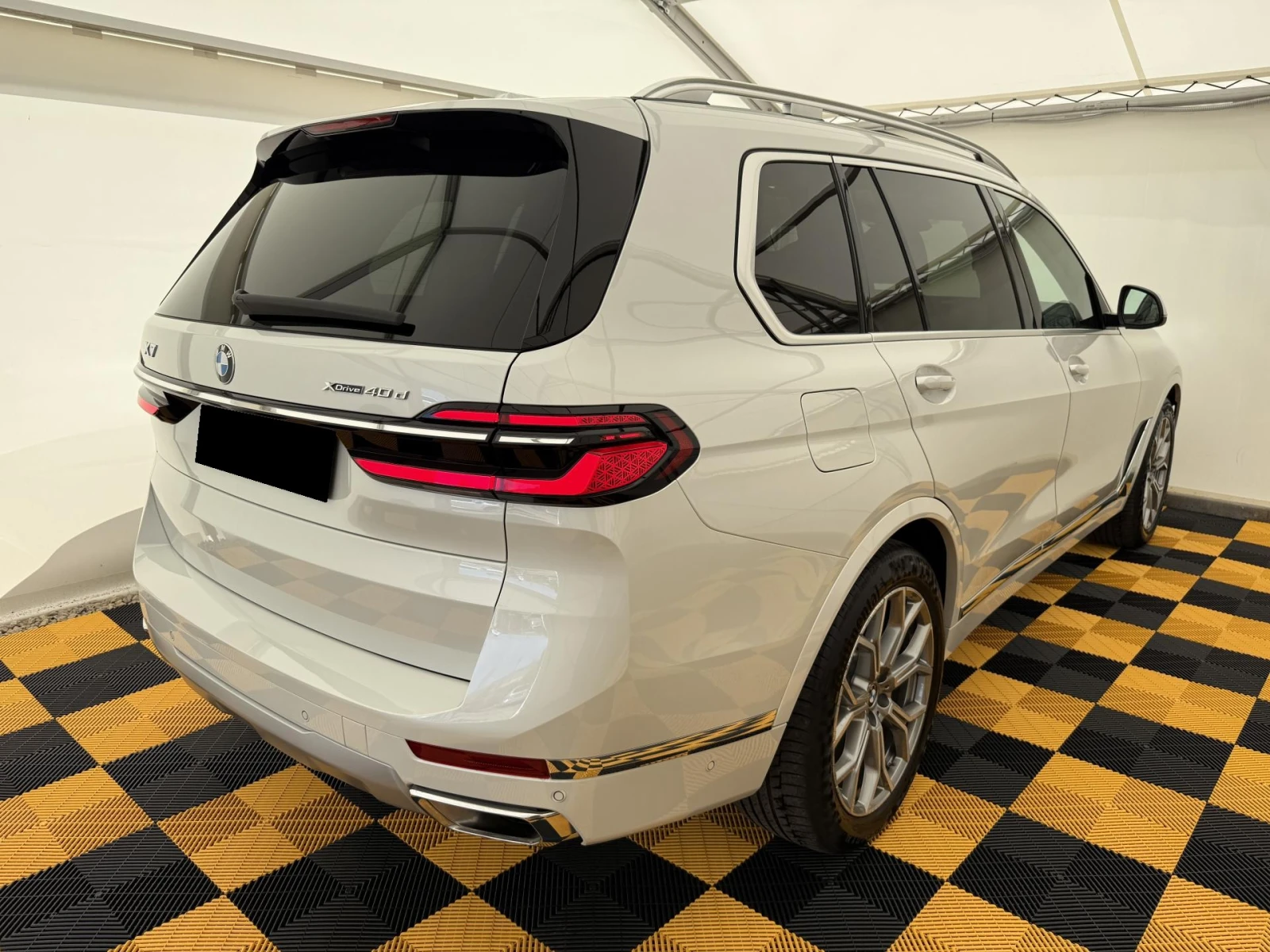 BMW X7 xDrive 40d 6+ 1 Места - изображение 3
