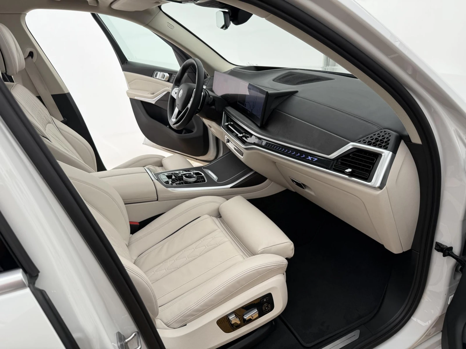 BMW X7 xDrive 40d 6+ 1 Места - изображение 10