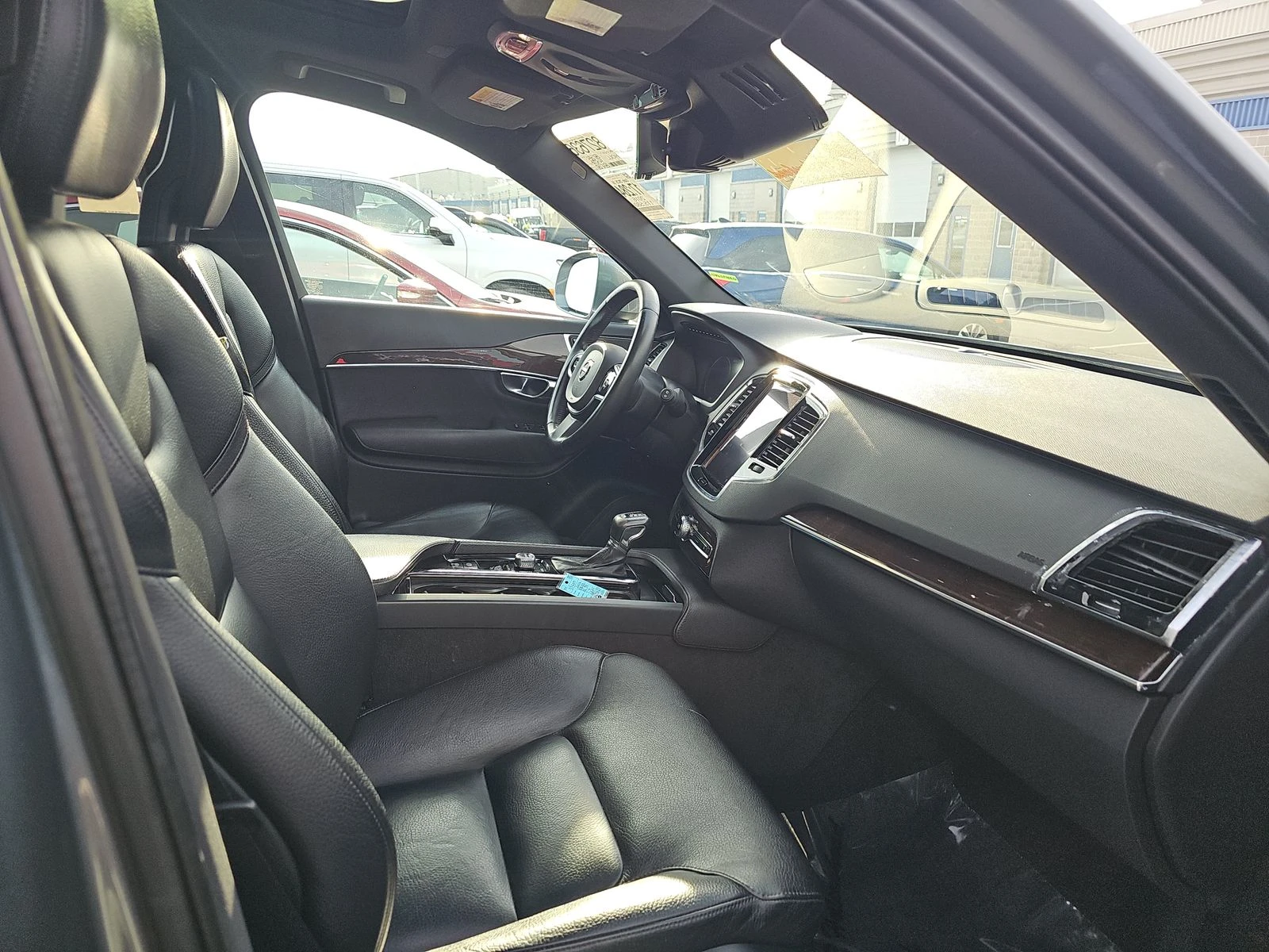 Volvo Xc90 T6* MOMENTUM* ДИГИТАЛНО* ТАБЛО* КАМЕРА* МАСАЖ* ДИС, снимка 14 - Автомобили и джипове - 53801718