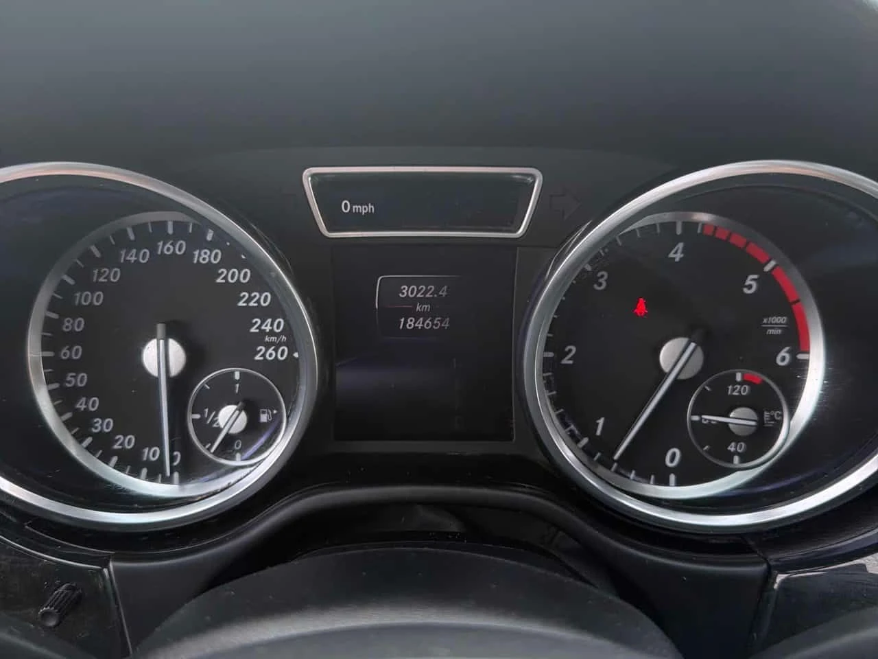 Mercedes-Benz ML 350 4MATIC * ПАНОРАМА* ПОДГРЕВ* 360 КАМЕРА* , снимка 8 - Автомобили и джипове - 54046674