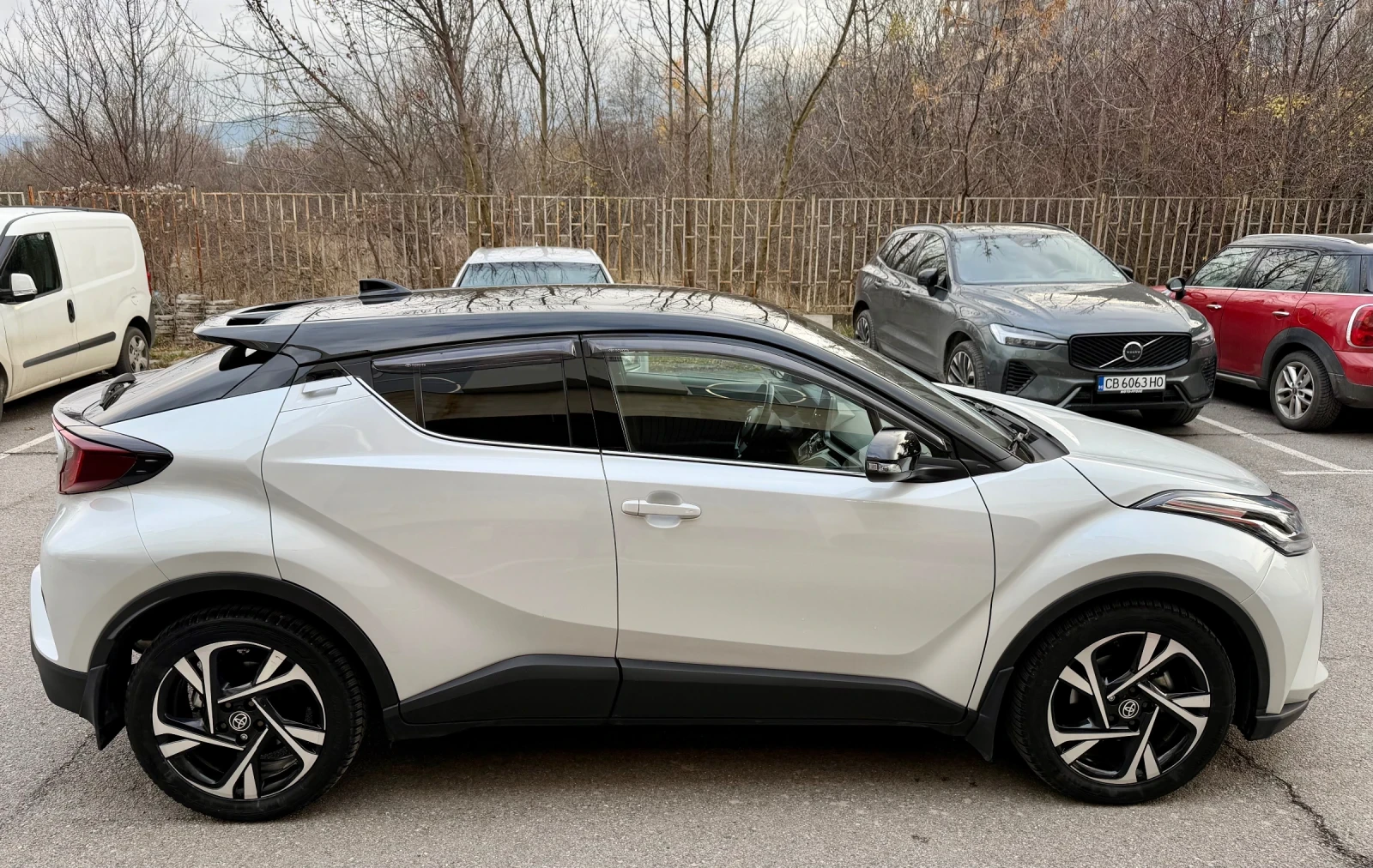 Toyota C-HR Bi Tone , снимка 3 - Автомобили и джипове - 54236977