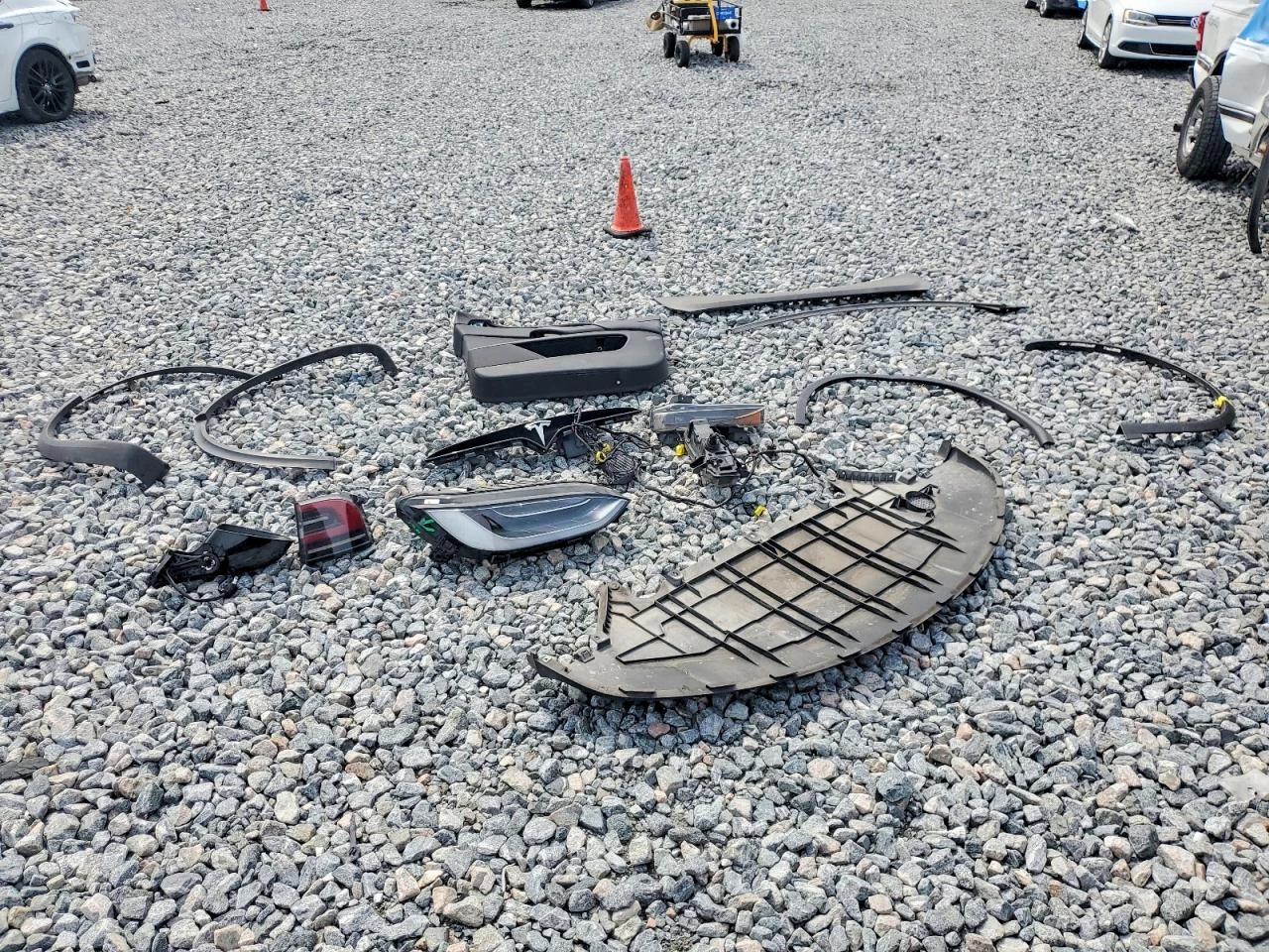 Tesla Model X, снимка 12 - Автомобили и джипове - 54273383