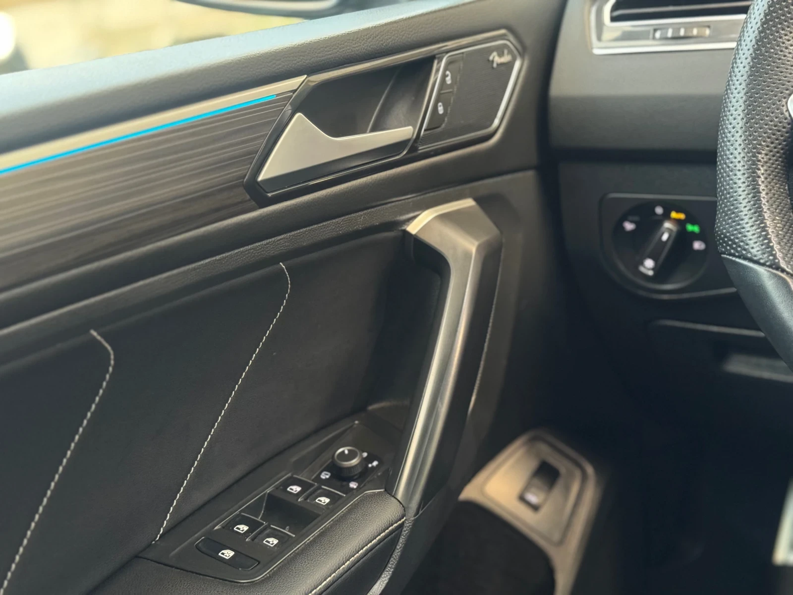 VW Tiguan Allspace 2.0 TSI R-LINE 4-MOTION IQ MATRIX , снимка 15 - Автомобили и джипове - 54598976