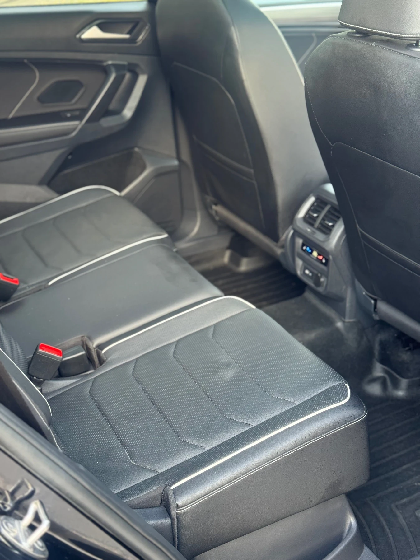 VW Tiguan Allspace 2.0 TSI R-LINE 4-MOTION IQ MATRIX , снимка 11 - Автомобили и джипове - 54598976