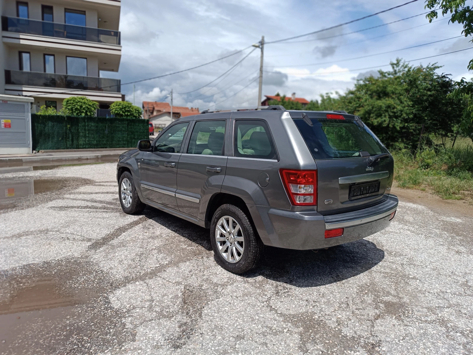 Jeep Grand cherokee 3.0d Overland, снимка 4 - Автомобили и джипове - 54779785