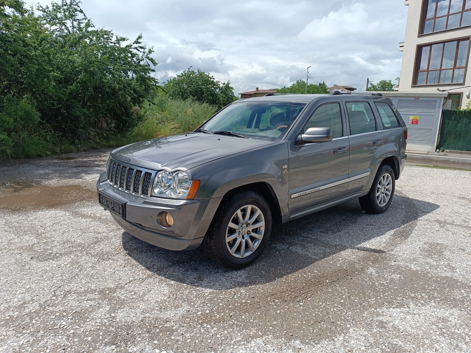 Jeep Grand cherokee 3.0d Overland, снимка 3 - Автомобили и джипове - 54779785