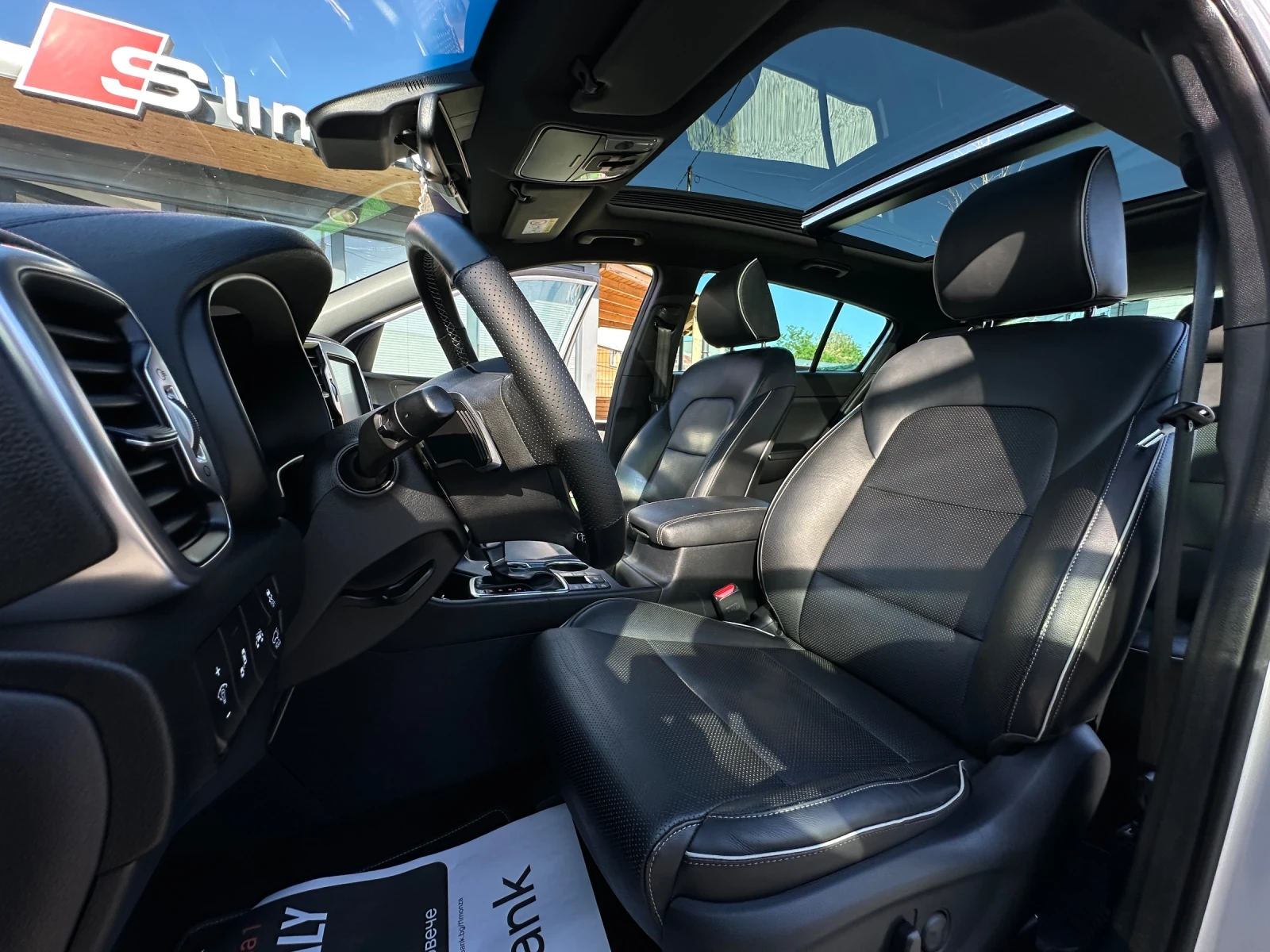 Kia Sportage Gt line* 4WD* Панорама* Камера* Full Led* , снимка 7 - Автомобили и джипове - 55067604