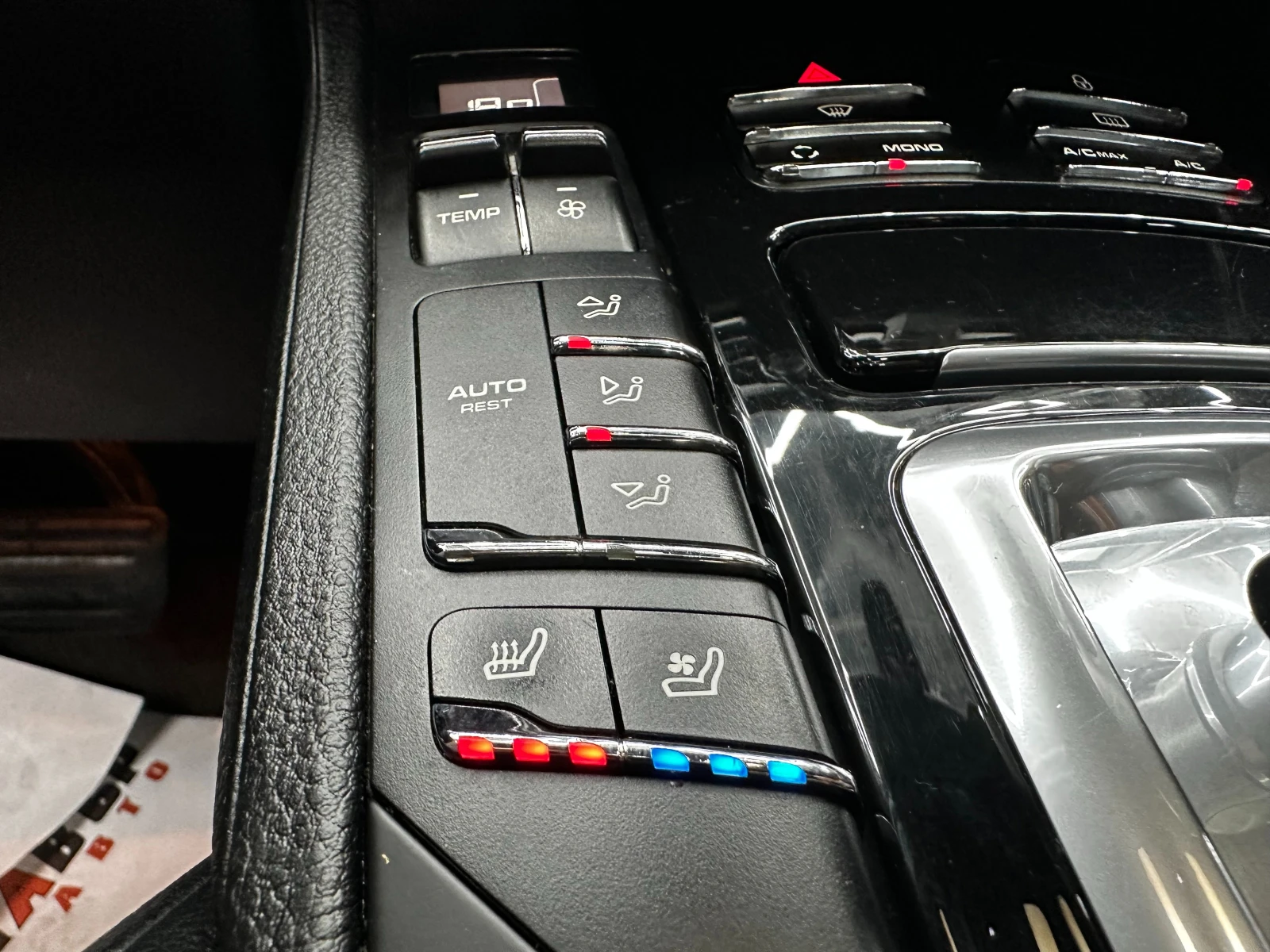 Porsche Cayenne 3.0TDI 245кс/ГАРАНЦИЯ 6 МЕС/ПАНОРАМА/ВЕНТИЛАЦИЯ/, снимка 13 - Автомобили и джипове - 56148462