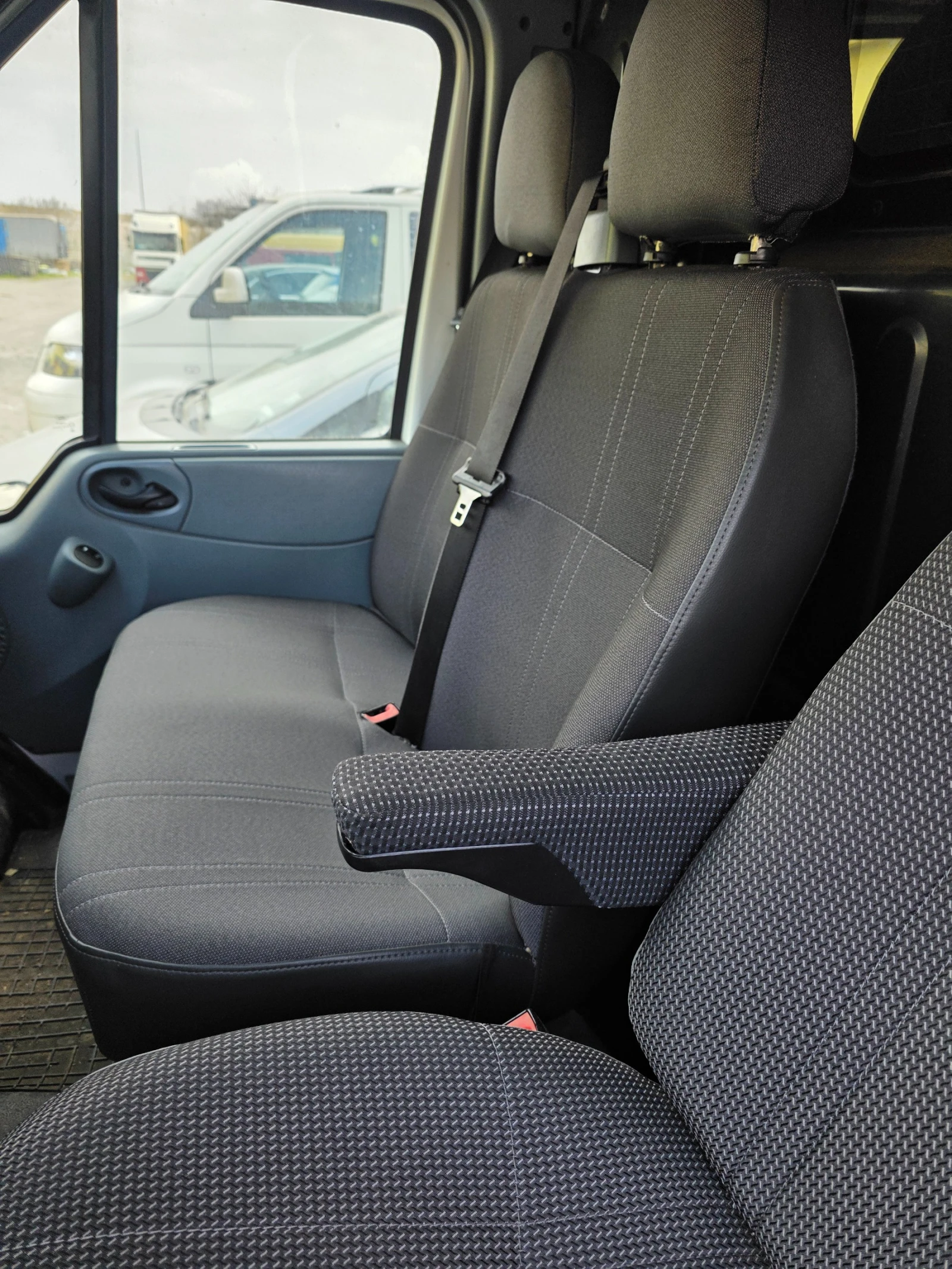 Ford Transit, снимка 6 - Бусове и автобуси - 53938927