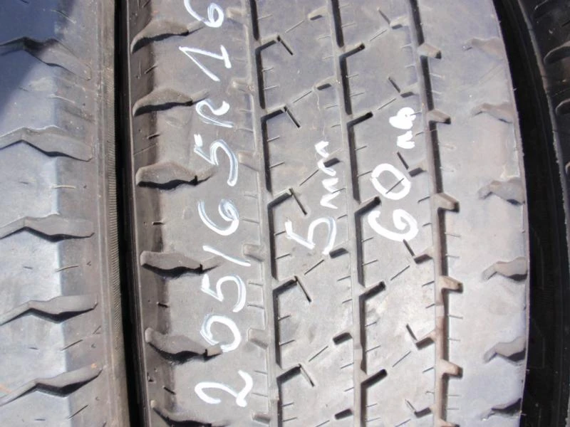 Гуми Летни 205/65R16, снимка 6 - Гуми и джанти - 8380756