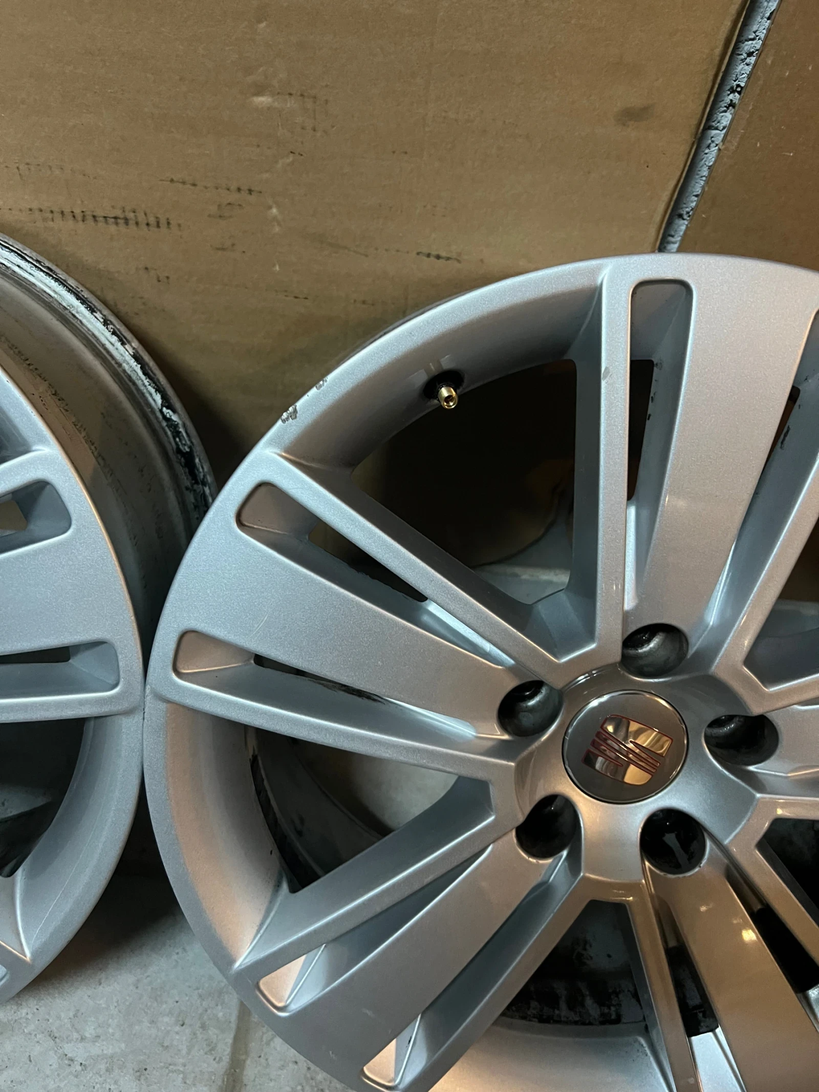 ������ | Mobile.bg � ����������� 4