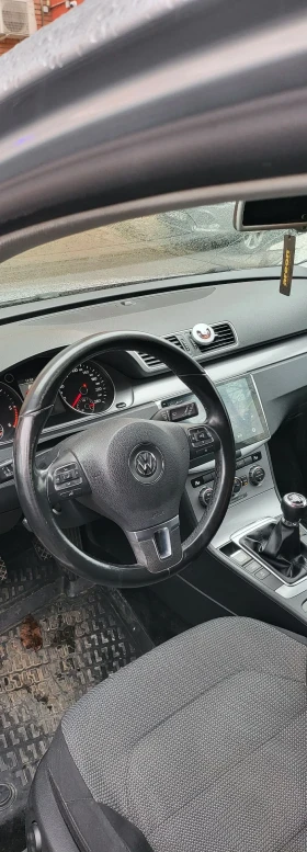 VW Passat - 12800 лв. / 6544.54 € - 35971258 11