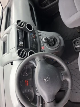 Peugeot Partner 1.6, 90 к.с. климатик, реални километри  - 3999 € / 7821.36 лв. - 99552060 10