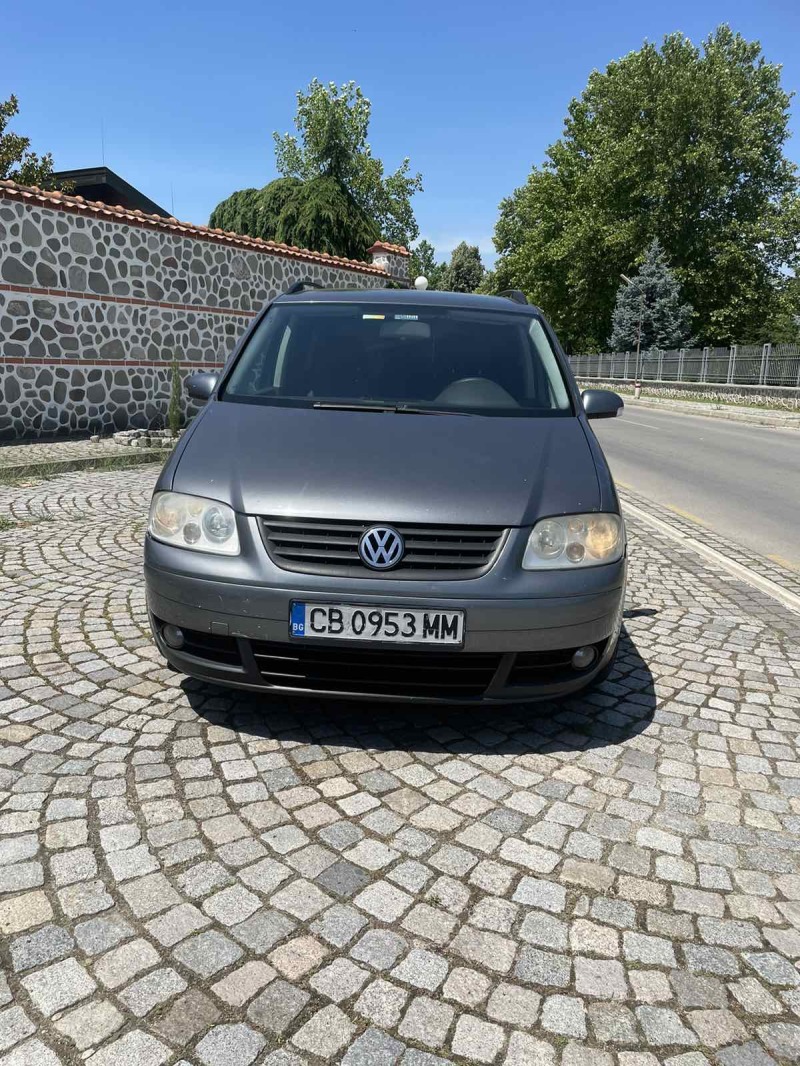 VW Touran, снимка 1 - Автомобили и джипове - 46227941