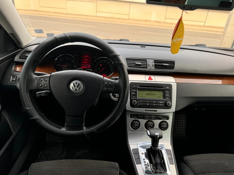 VW Passat 2.0TDI, снимка 10 - Автомобили и джипове - 47971771