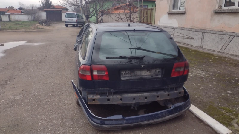 Volvo V40, снимка 3 - Автомобили и джипове - 49520442